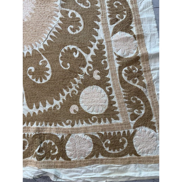 Mid-Century Modern Suzani Wall Hanging Decor — Neutral Tan Uzbek Tablecloth For Sale - Image 3 of 10
