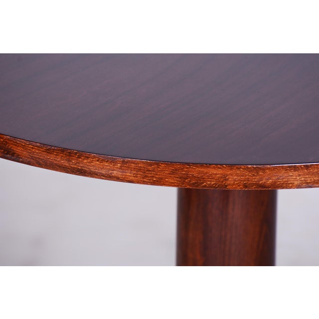 Art Deco Round Table in Walnut & Chrome attributed to Jindřich Halabala for Up Závody, Czech, 1930s For Sale - Image 3 of 9
