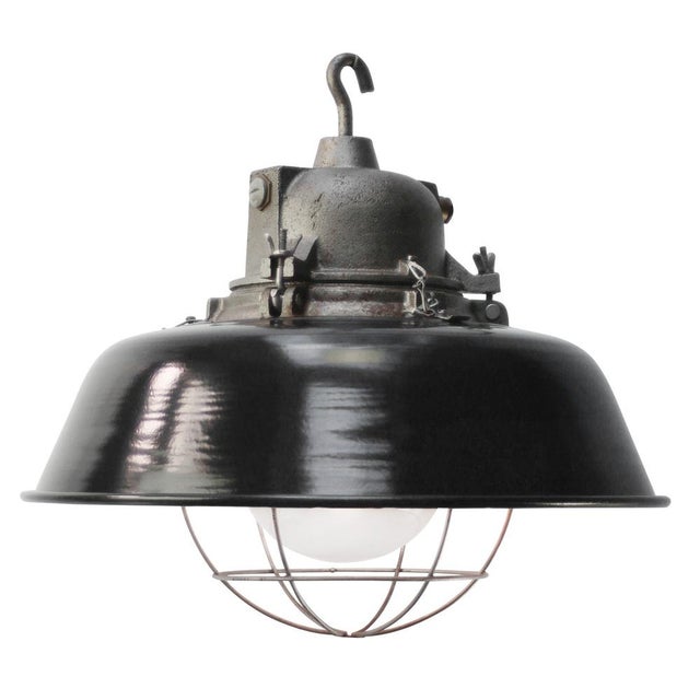 1950s Vintage Industrial Factory Pendant Light in Black Enamel and Cast Iron by Gal For Sale - Image 5 of 5