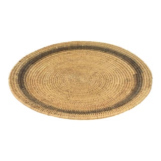 Early 20th Century Makenge Flat Wedding Basket Zambia 18 Inch For Sale