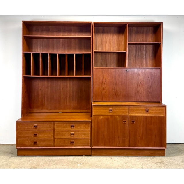 MCM Danish Modern Teak Bookcase Wall Unit by Erik Brouer for Brouer Mobelfabrik For Sale - Image 11 of 12