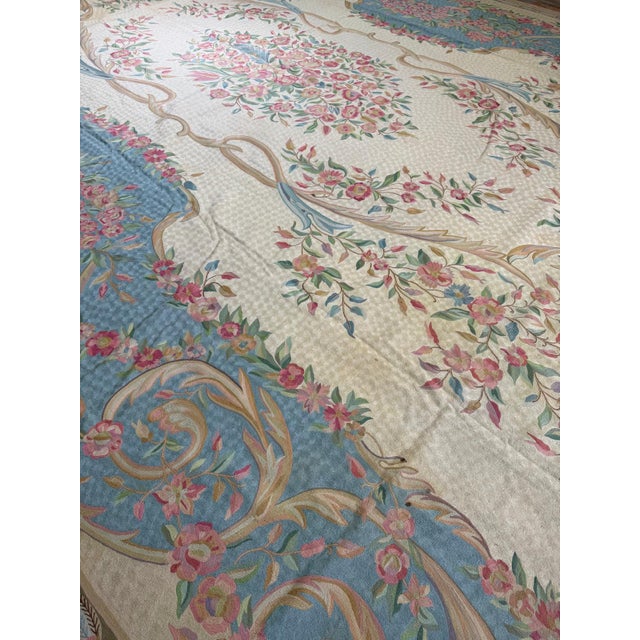 1920s Antique Ivory Floral Medallion India Agra Textile Chain Stitch Gallery Rug For Sale - Image 10 of 15