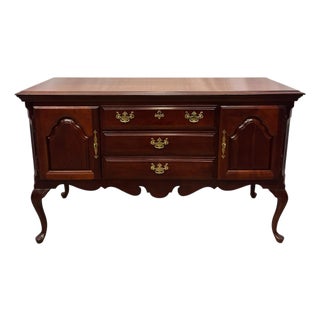 Vintage Sumter Cabinet Company Queen Anne Style Mahogany Sideboard For Sale