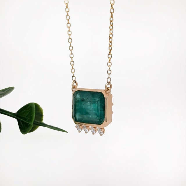 Contemporary 6ct Emerald Pendant w Natural Diamond Accents in Solid 14K Gold | EM 15x10mm For Sale - Image 3 of 5