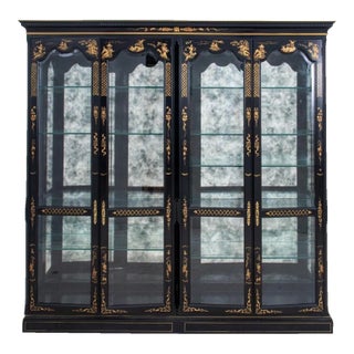 Chinoiserie Display Cabinet / Hand Gilt Black Lacquered Wood Vitrine For Sale