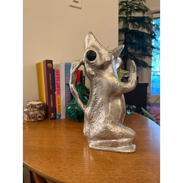 Mid-Century Modern Stamped Authentic- Vintage 1979 Arthur Court Aluminum Frog Pitcher With Jade Green Eyes For Sale - Image 3 of 12