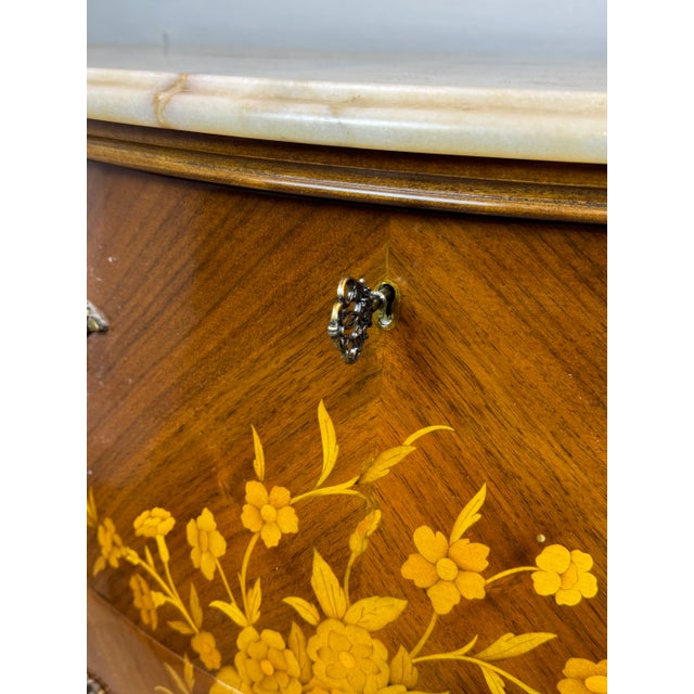 Early 20th Century French Louis XV Bombe Commode With Marble Top, Ormolu Details For Sale - Image 12 of 12