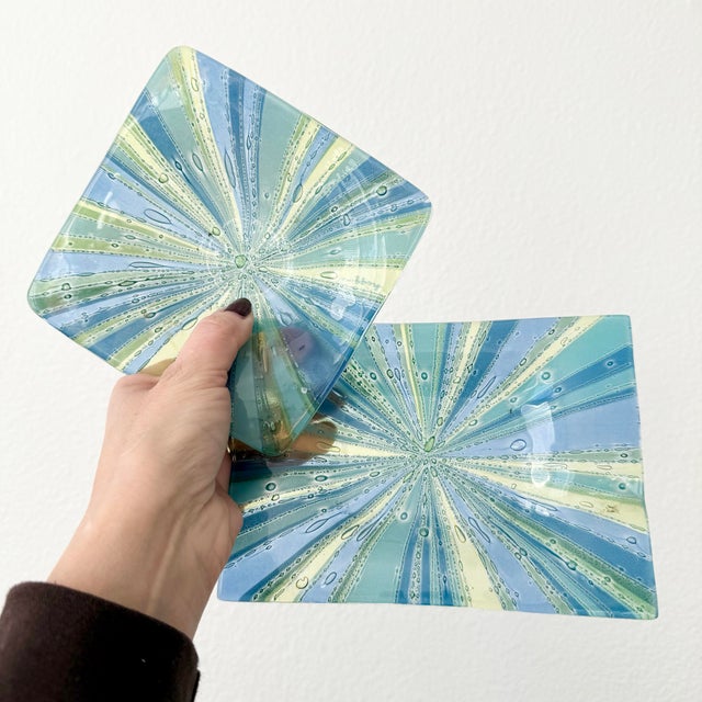 Mid-Century Modern 1950s Set of 2, Mid Century Modern Signed Higgins Art Glass Ashtray / Bowl Blue Starburst MCM For Sale - Image 3 of 10