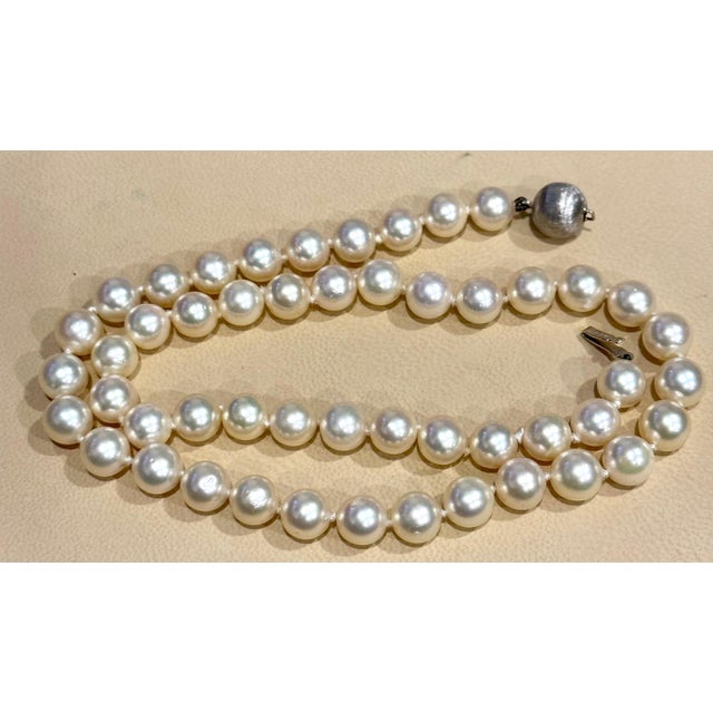 White Vintage Cultured Akoya Pearl Necklace Length 18" , 18 Karat White Gold Clasp For Sale - Image 8 of 18