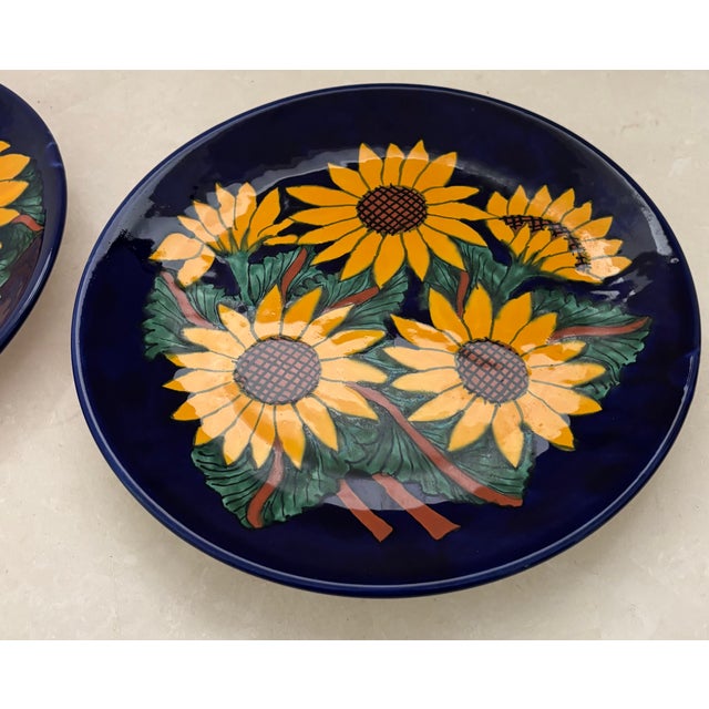Late 20th Century Mexican Sunflower Wall Plates, a Pair For Sale - Image 6 of 8