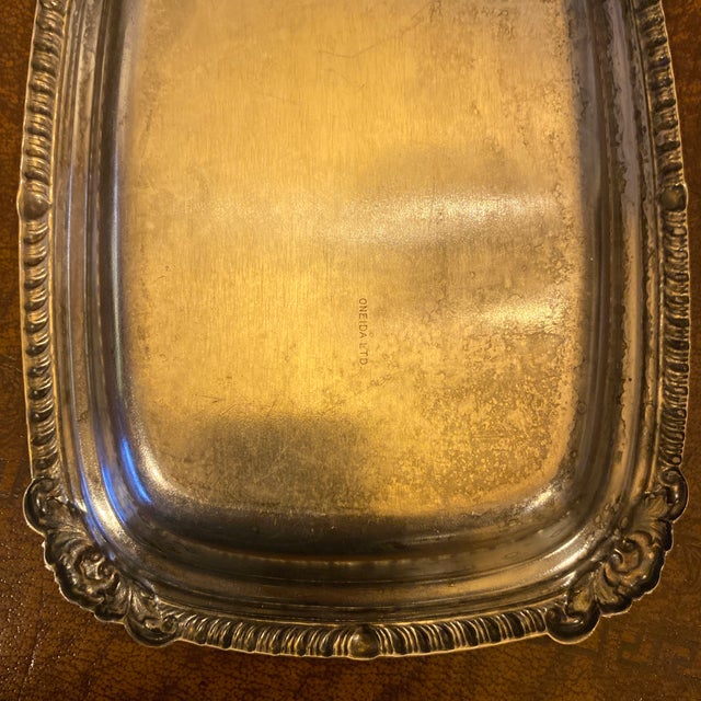 Vintage Oneida Ltd. Silverplate Serving Tray With Ornate Border For Sale In Detroit - Image 6 of 7