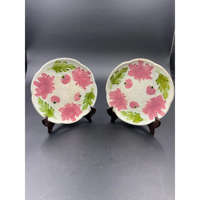 Pair of Early 20th Century Majolica Floral Plates For Sale - Image 10 of 12