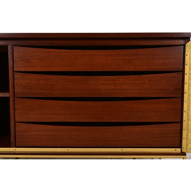 1950s Paul McCobb Irwin Collection Mahogany and Brass Sideboard, Credenza, or Bar Cabinet, Newly Refinished For Sale - Image 11 of 16