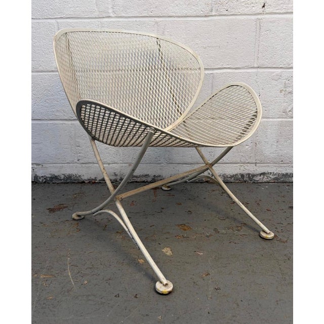 Mid 20th Century Pair of Italian White Metal Clamshell Outdoor Chairs by Tempestini, Attributed For Sale - Image 10 of 14