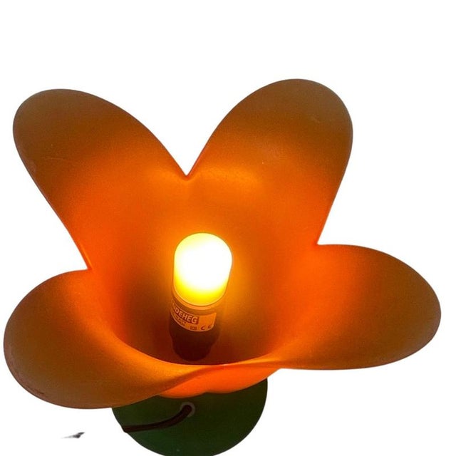 Postmodern Glass Tullip Table Lamp from Vandeheg, Netherlands For Sale - Image 3 of 6