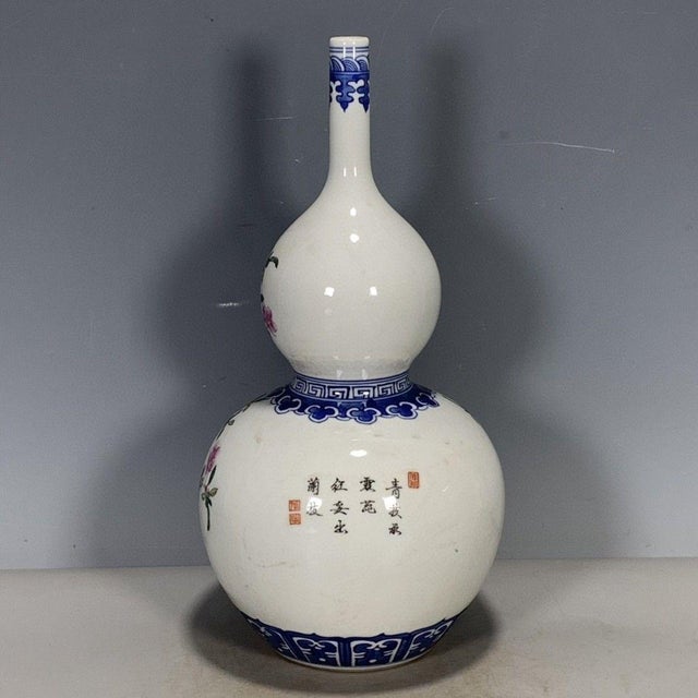 Chinese Chinese Blue & White Famille Rose Porcelain Double Gourd Vase With Bird Motif For Sale - Image 3 of 9