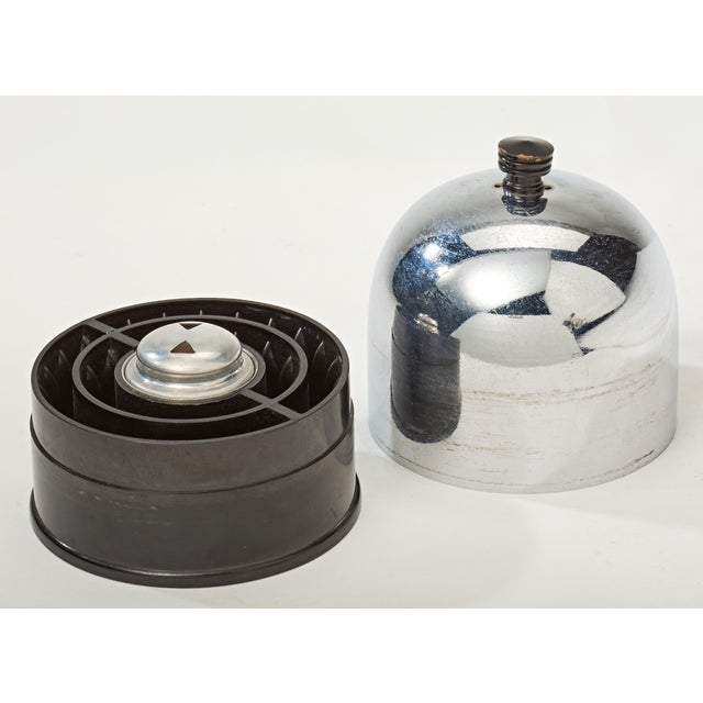 Very rare art deco piece to add to your collection wether you are a smoker or not.