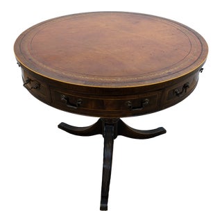 Late 20th Century Vintage Traditional Leather Top Lamp Table For Sale