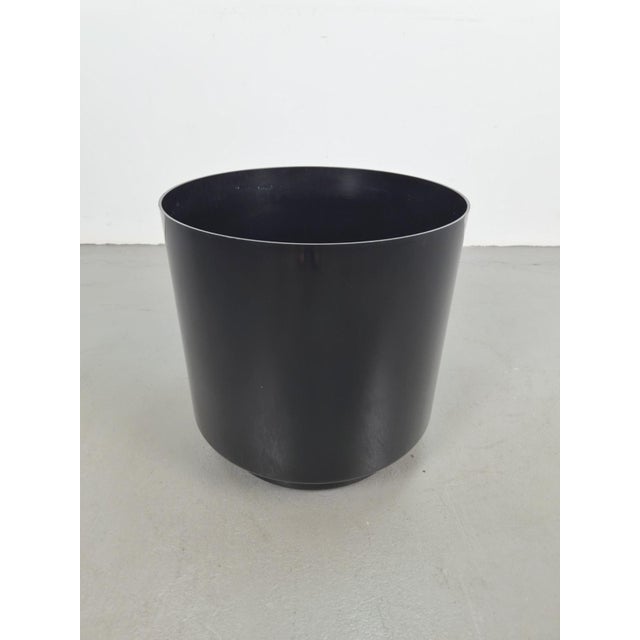 Black Round Planter on Wheels by Anna Castelli for Kartell, 1970s For Sale - Image 3 of 9