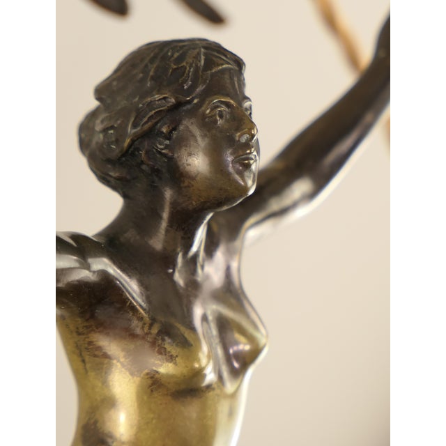 Antique Art Nouveau Daphne Table Lamp in Patinated Bronze, 1890s For Sale - Image 3 of 16