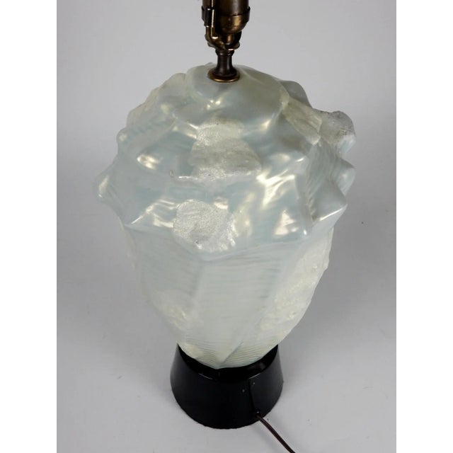Vintage 1960s Faux Conch Shell Ceramic Table Lamp For Sale In Las Vegas - Image 6 of 10