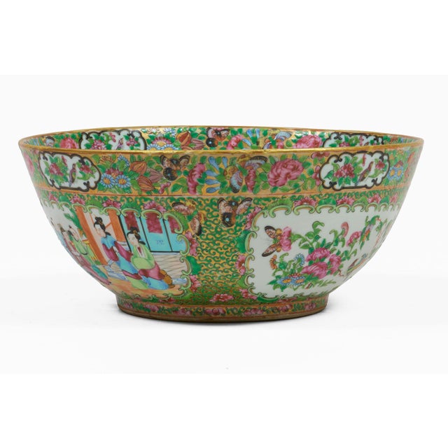 Mid 19th Century Antique Chinese Export Porcelain Rose Medallion Bowl For Sale - Image 5 of 10
