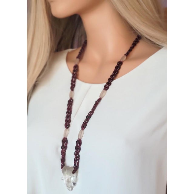 Transparent 18th Century Artifact Mogul Estate Rock Crystal Ram Head Amulet and Garnet Beads Necklace For Sale - Image 8 of 10