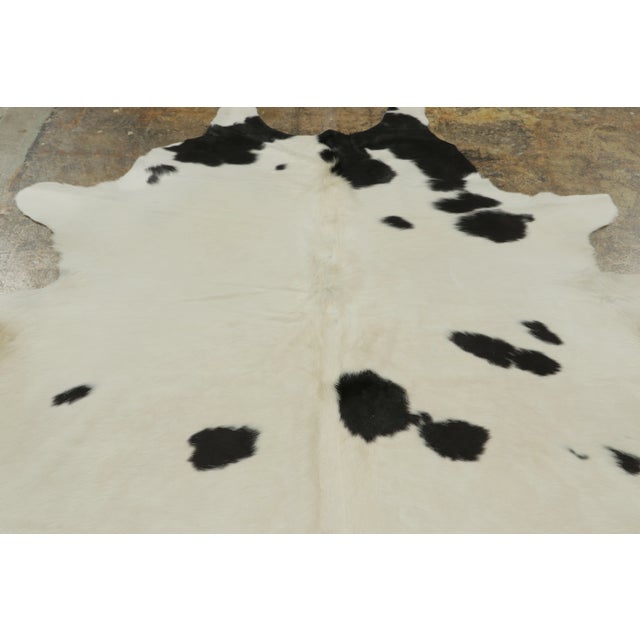 Contemporary Rug & Kilim’s Contemporary Cowhide Rug in Bold Black & White For Sale - Image 3 of 9