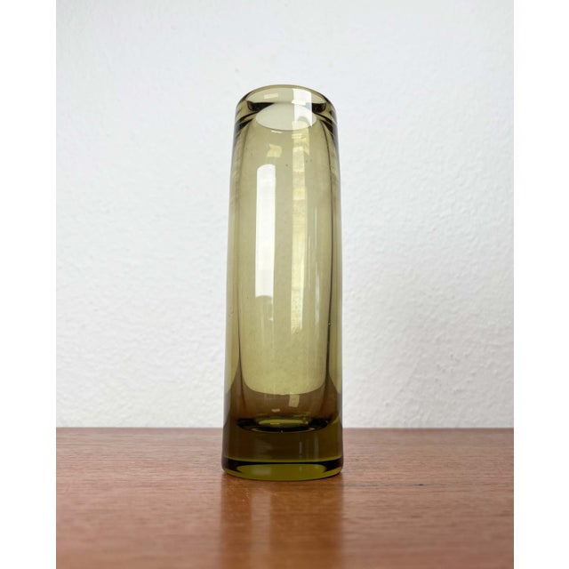 Mid-Century Modern Danish Labrador Series Vase in Yellow Green Glass by Per Lütken for Holmegaard, 1950s For Sale - Image 6 of 16