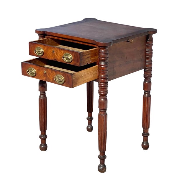 Early 19th Century Antique Massachusetts Mahogany 2 Drawer Worktable / Nightstand For Sale - Image 5 of 12