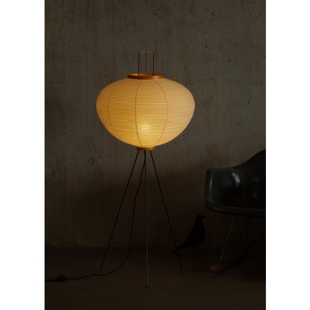 Metal Hand-Crafted Model 10A Akari Light Sculpture by Isamu Noguchi for Ozeki, Japan, 2000s For Sale - Image 7 of 10