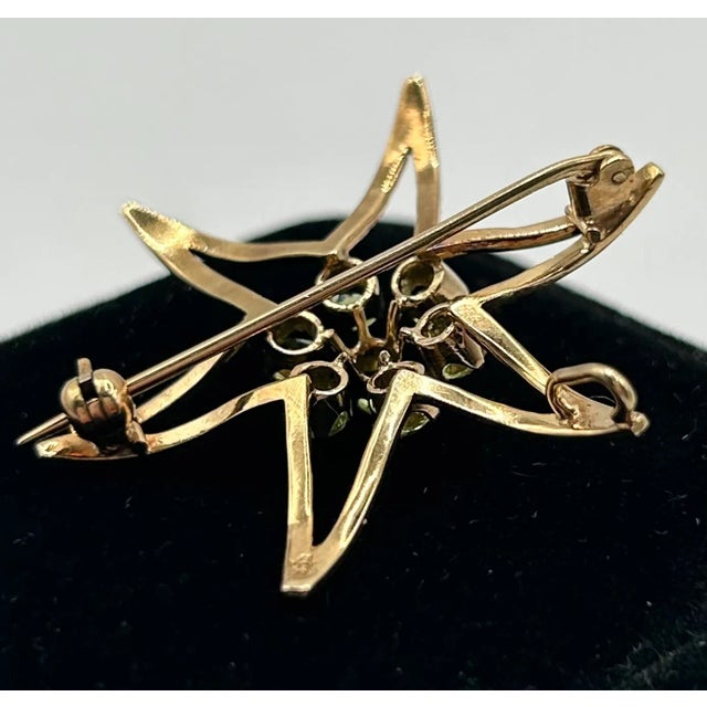 14k Yellow Gold & Peridot Flower Shaped Brooch/Pendant For Sale In Washington DC - Image 6 of 8