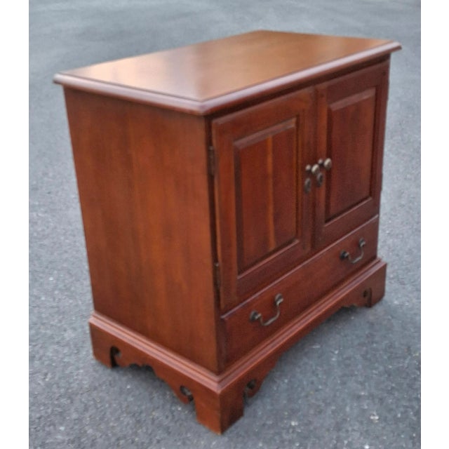 Pair Hooker Furniture French Chippendale Style Cherry Night Tables For Sale - Image 18 of 18