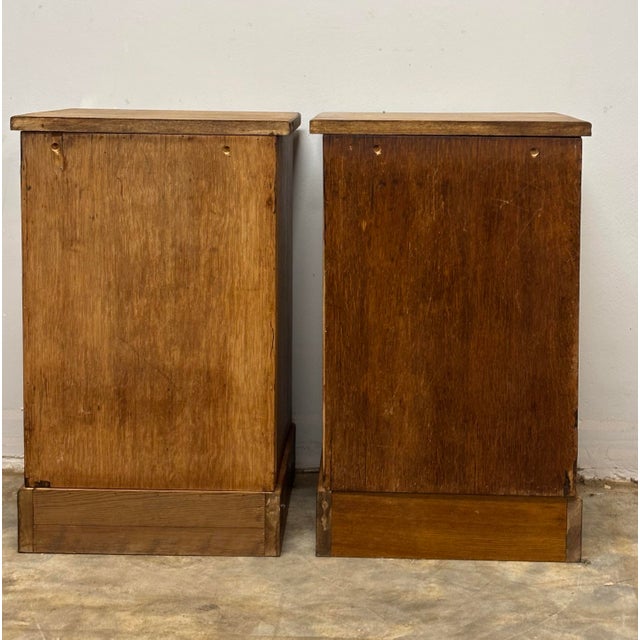 19th Century English Oak Nightstands - A Pair For Sale - Image 9 of 11