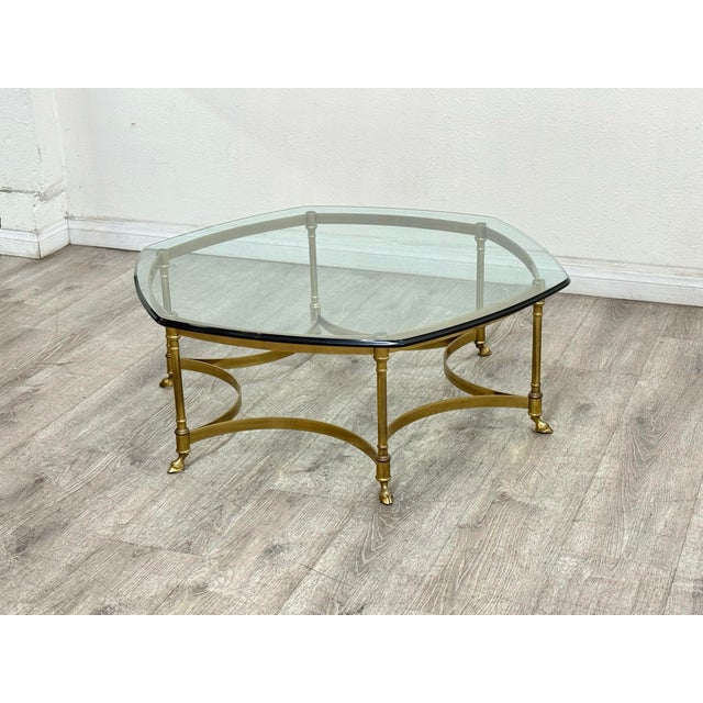 Beautiful brass with glass top coffee table in excellent vintage condition