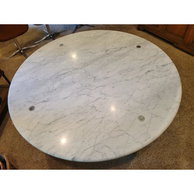 Large Round Marble Dining Table by Katavolos For Sale In Milwaukee - Image 6 of 7