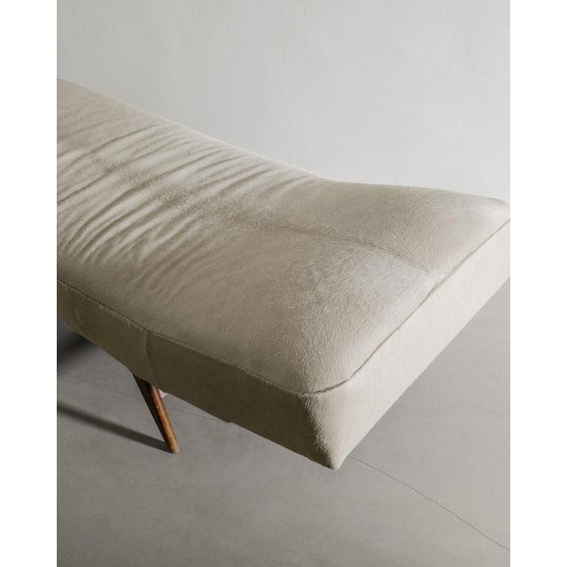 Swedish Mid-Century Wooden Daybed in Stained Teak and Beige Hide Upholstery, 1960s For Sale - Image 6 of 7