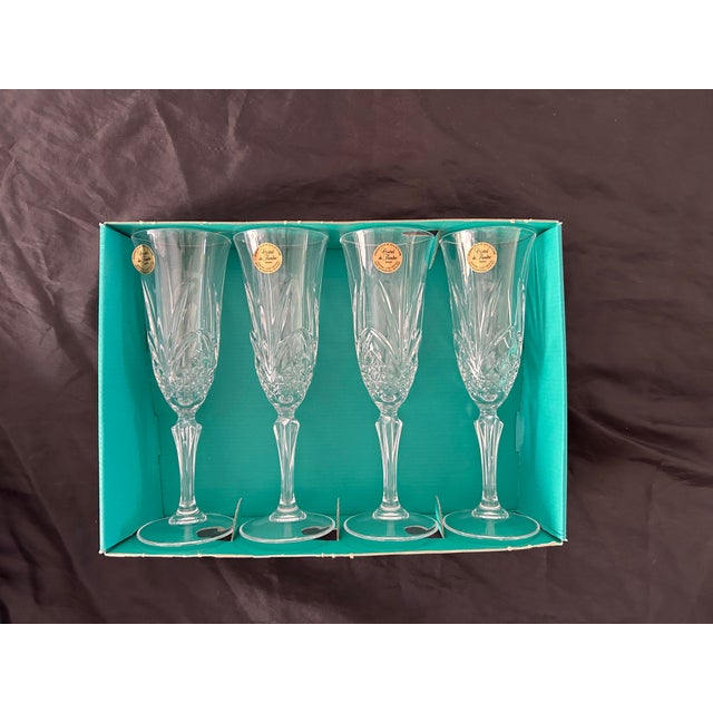 French Provincial Vintage Cristal De Arques Salzburg Champagne Flutes Deep Cut Crystal, Set of 4 For Sale - Image 3 of 7