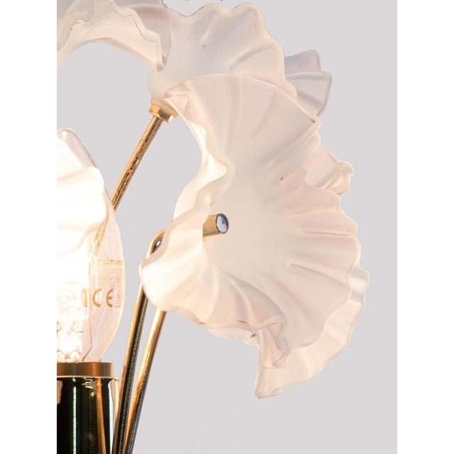 1970s Hibiscus Brass Wall Sconces with Glass Flowers, Italy, 1970s, Set of 2 For Sale - Image 5 of 8