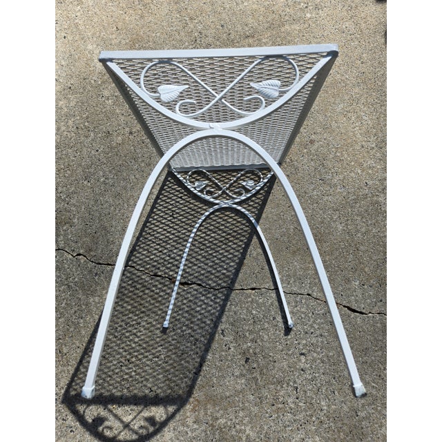 Metal Mid-Century Modern Iron Mesh 3 Piece Set Nesting Tables, Attributed to Salterini For Sale - Image 7 of 12
