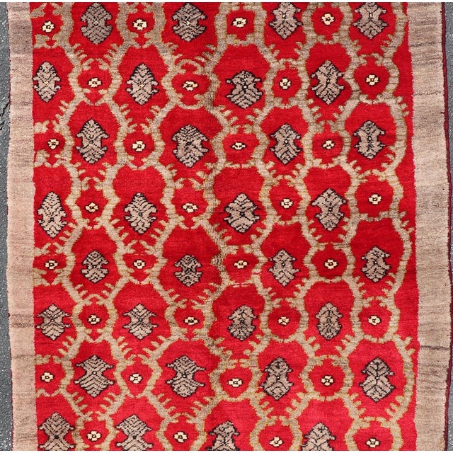 Tribal Vintage Turkish Tulu Rug With a Modern Design in Red Background For Sale - Image 3 of 13