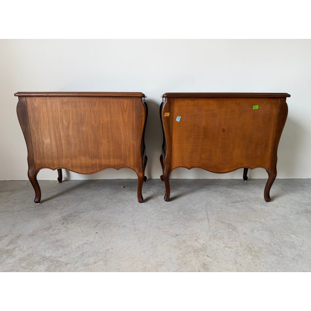 Vintage Louis XV Style French Provincial Nightstands - A Pair For Sale - Image 11 of 17