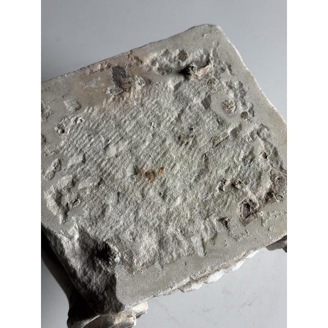 Fantastic subtle small capital. Ionic style. Hand carved marble. Early 19th century. Dimensions: 17W x 15D x 10H