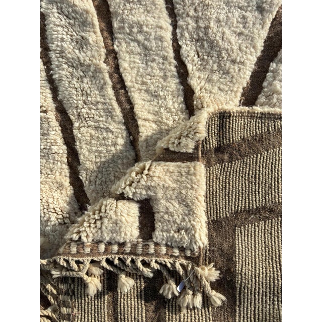 Textile Moroccan Blanc Mrirt Rug For Sale - Image 7 of 15