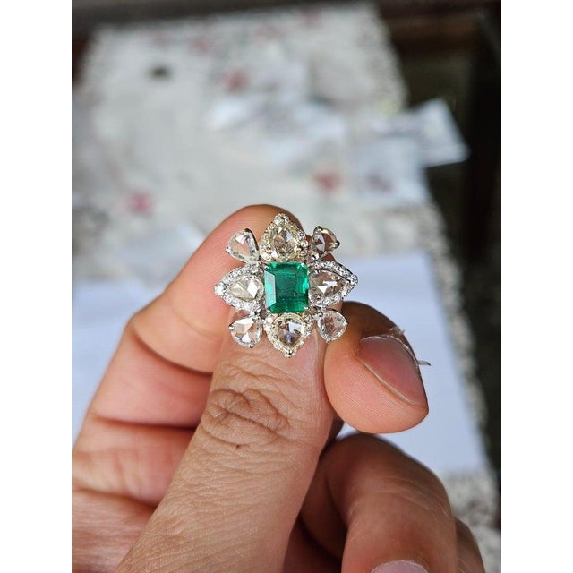 Set in 18k Gold, 1.52 Carats Zambian Emerald & Rose Cut Diamonds Engagement Ring, Us Size 6 For Sale - Image 9 of 13