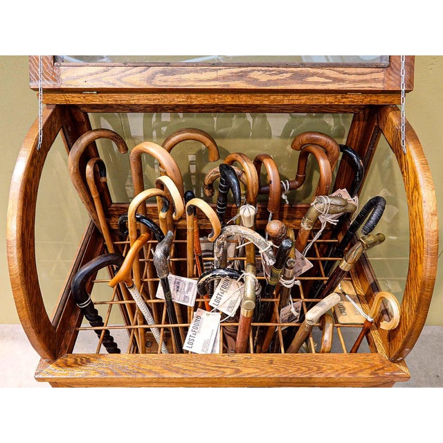 Wood Showcase in Beech and Glass For Sale - Image 7 of 9