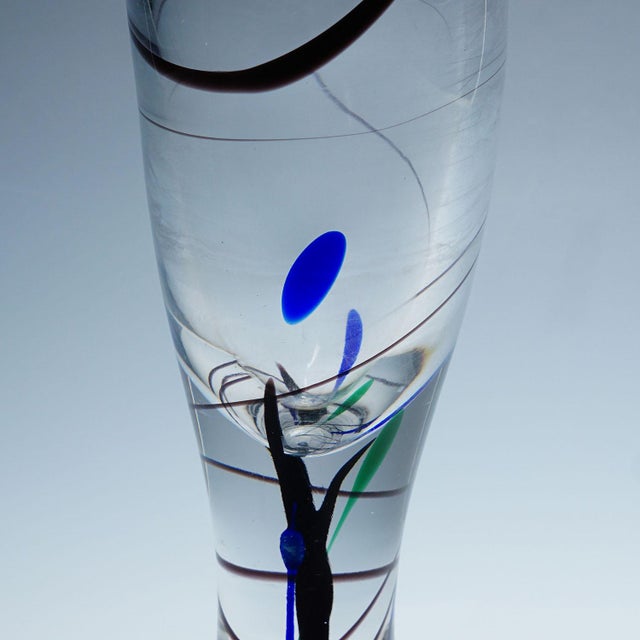Vicke Lindstrand Vase of the Abstracta Series, Vicke Lindstrand for Kosta, Sweden 1950s For Sale - Image 4 of 9