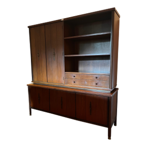 1950s Mid-Century Modern Wood Hutch / China Cabinet With Brass Hardware
