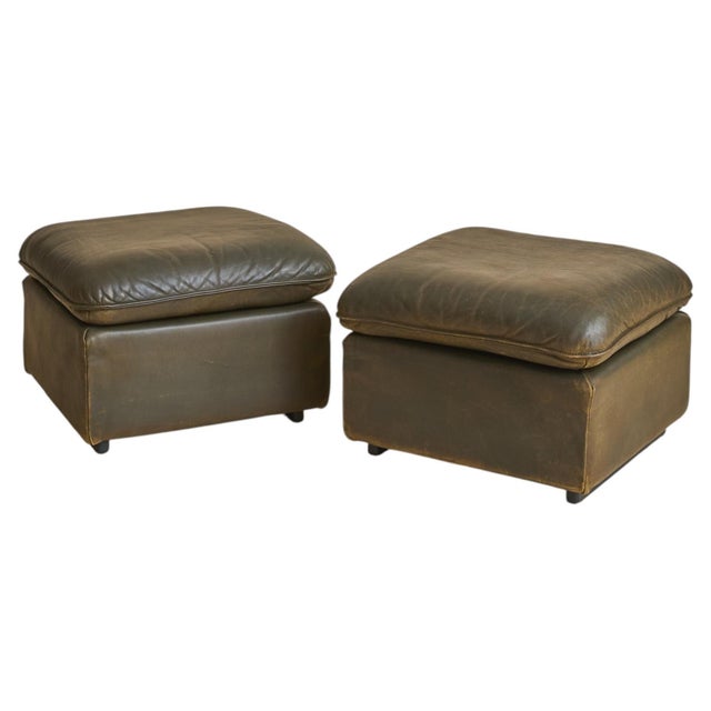 Swiss Olive Leather DS 49 Ottoman by De Sede, 1970s - 2 Available For Sale - Image 11 of 13