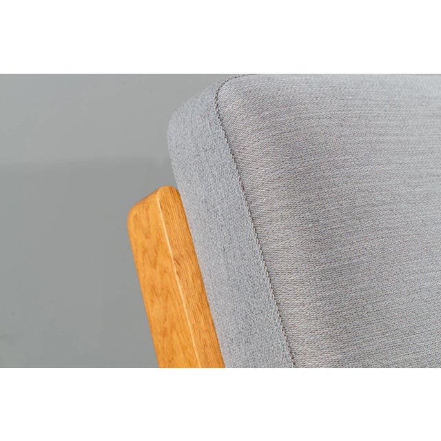 GE 290 Plank Sofa by Hans J. Wegner for Getama For Sale - Image 5 of 7